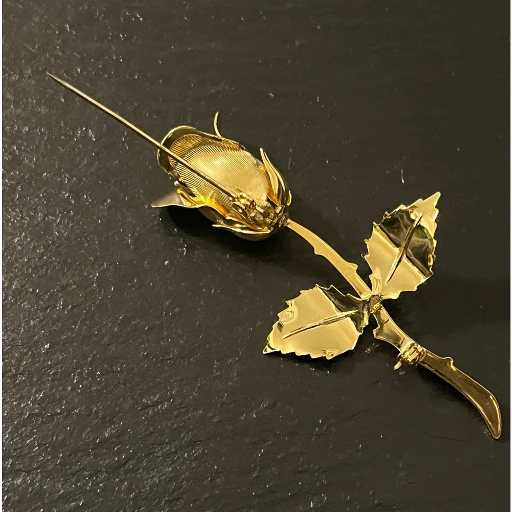 Vintage Single Gold Tone Rose Bud Brooch Lapel Pin